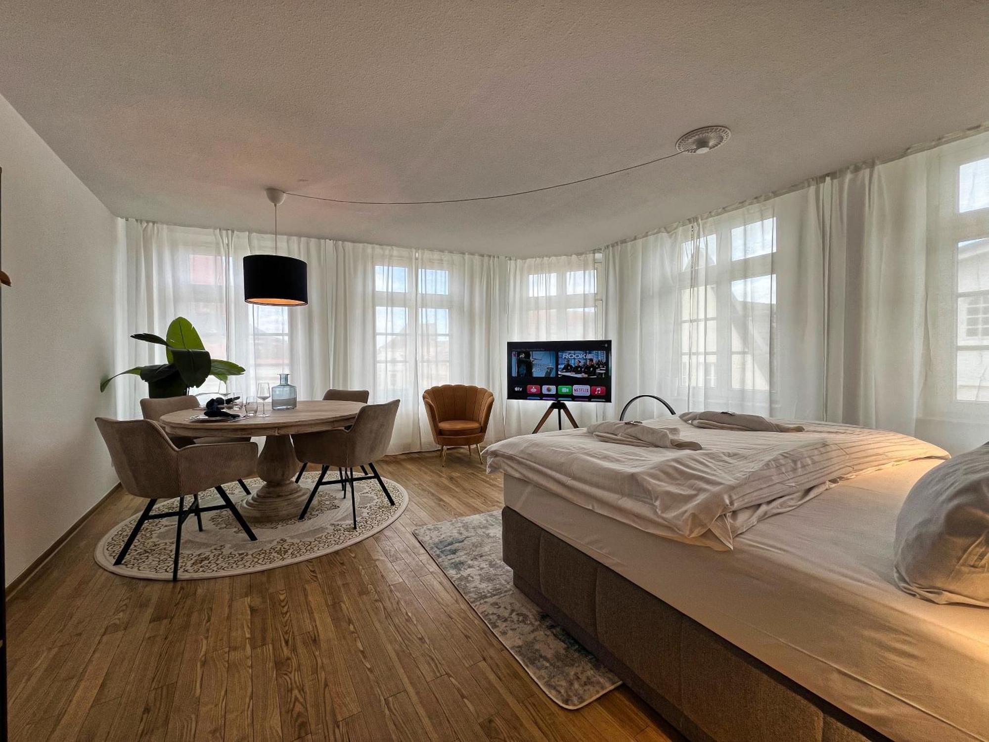 Nr 3 Lichtdurchflutetes Apartment Am Historischen Marktplatz 66 Qm #Cosiness Company 23 Schwerin  Esterno foto